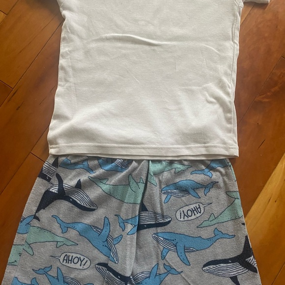Carter’s Pj set 4T free WAB - Picture 6 of 9